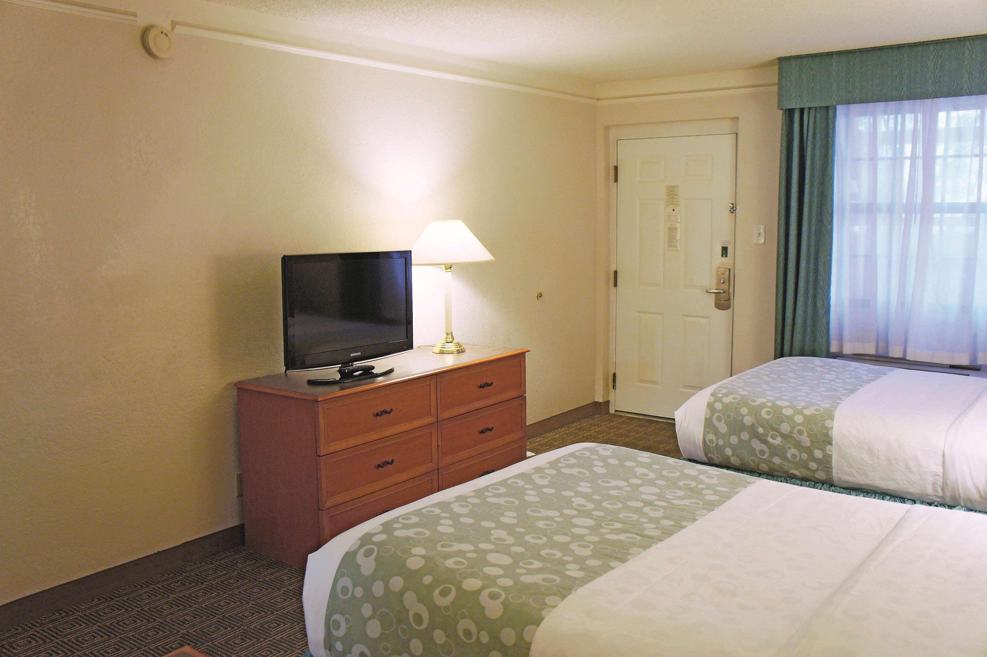 La Quinta Inn By Wyndham El Paso Cielo Vista Bagian luar foto
